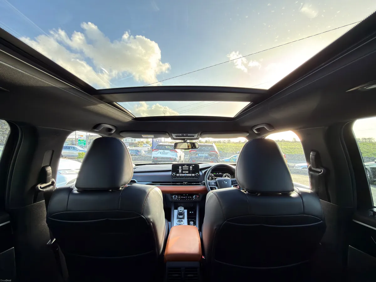 7 seater Plug-in Hybrid - Top Spec - Like New - Image 2