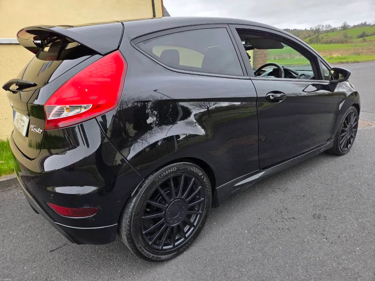 Fiesta Metal Edition New NCT - Image 3