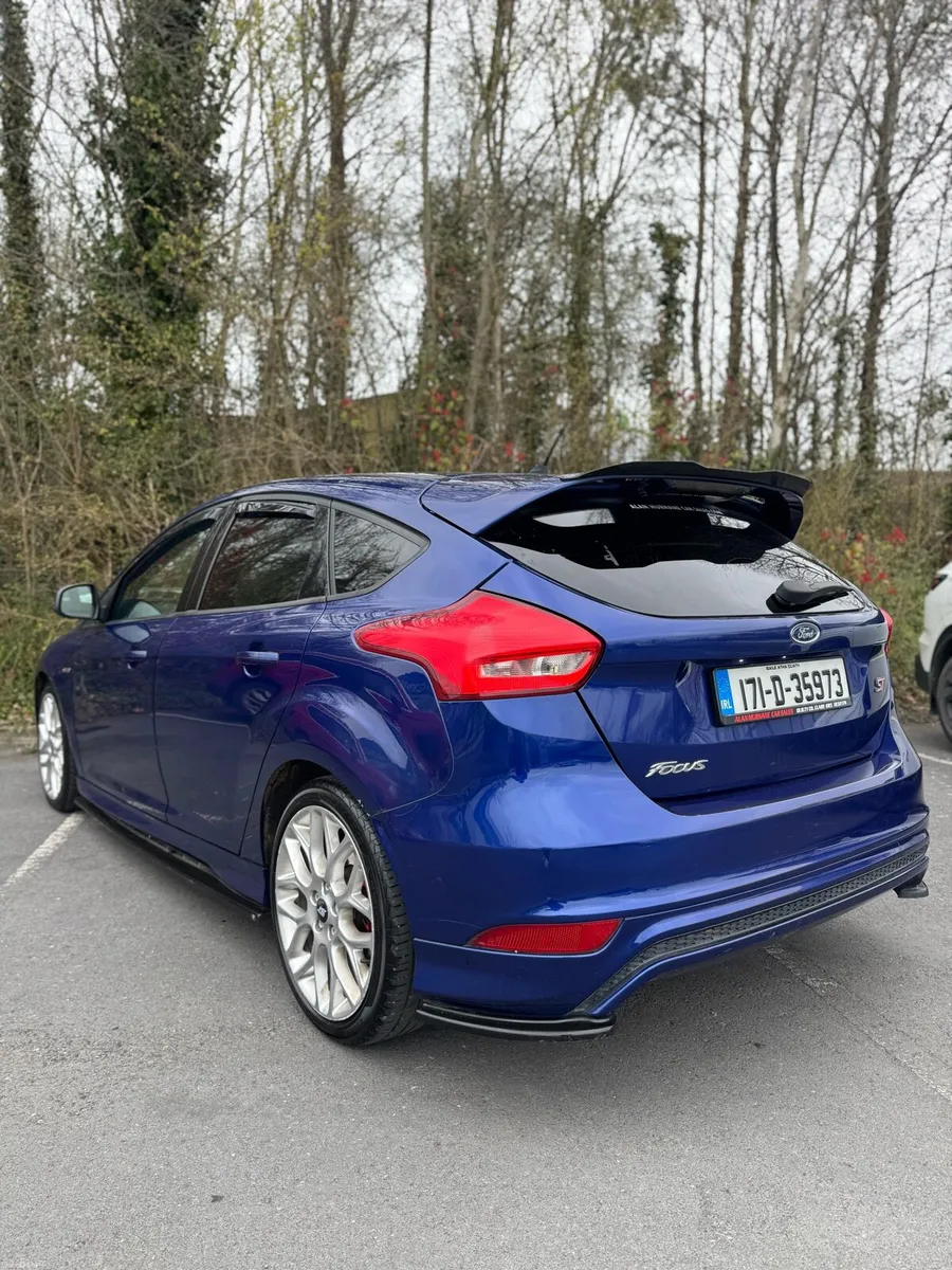 171 Ford Focus ST Line - Image 3