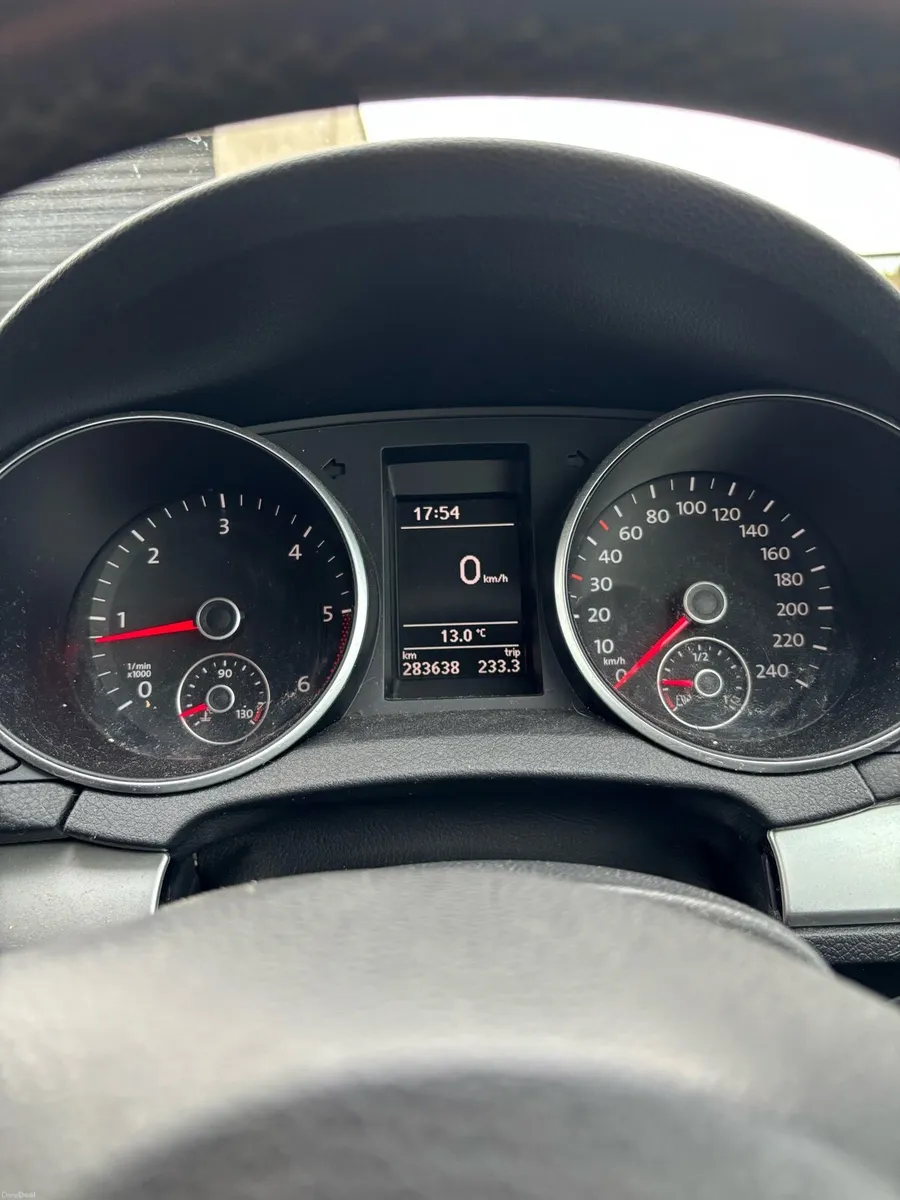 Volkswagon Golf 2010 - Image 2