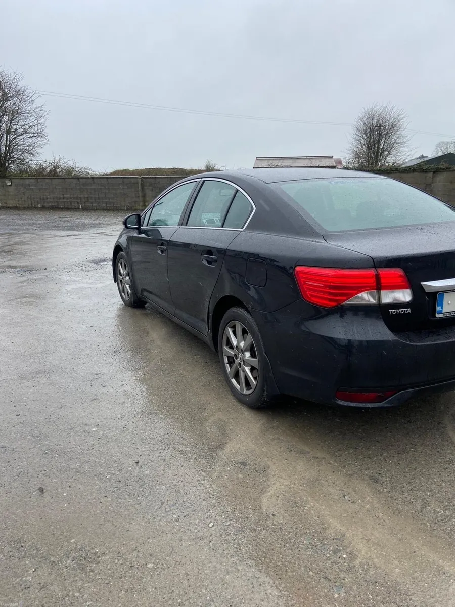 2012 Toyota Avensis - Image 3