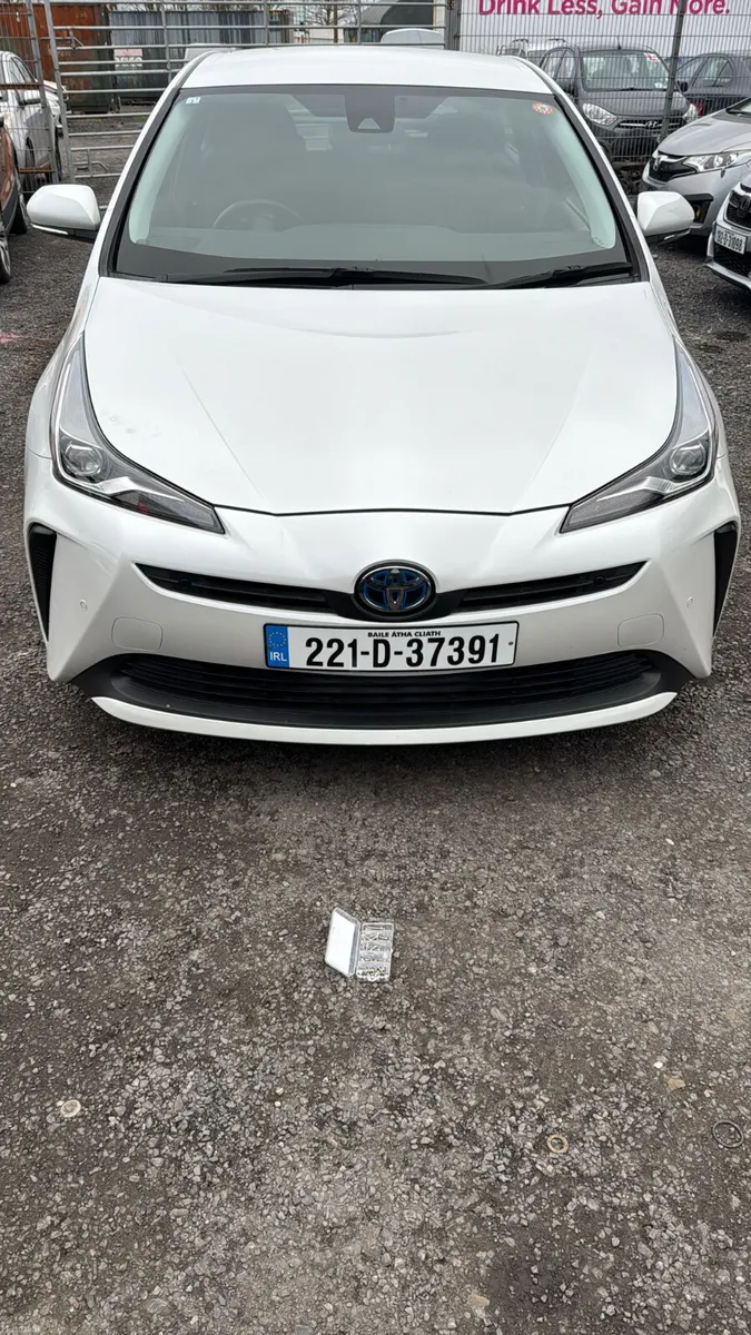 Toyota Prius 2022 - Image 2
