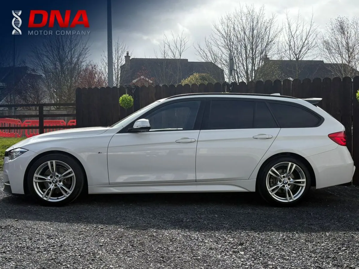 BMW 3-Series 320i - LOW KM - FULL BMW HISTORY - Image 4