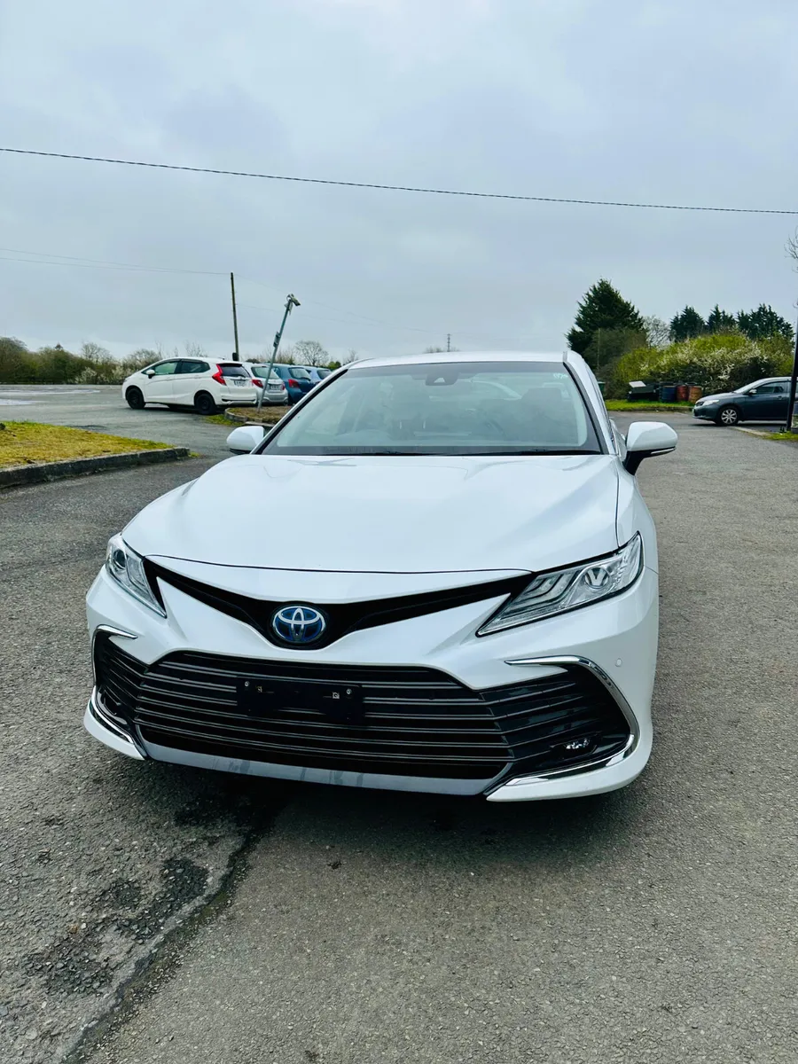 TOYOTA CAMRY 2.5L PETROL HYBRID - Image 2