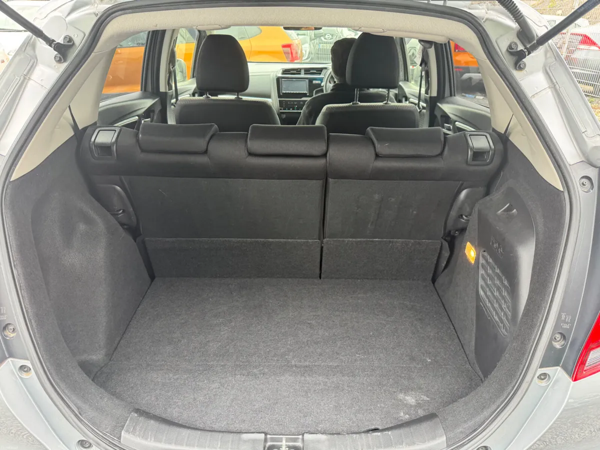 Honda Fit 2019 - Image 6