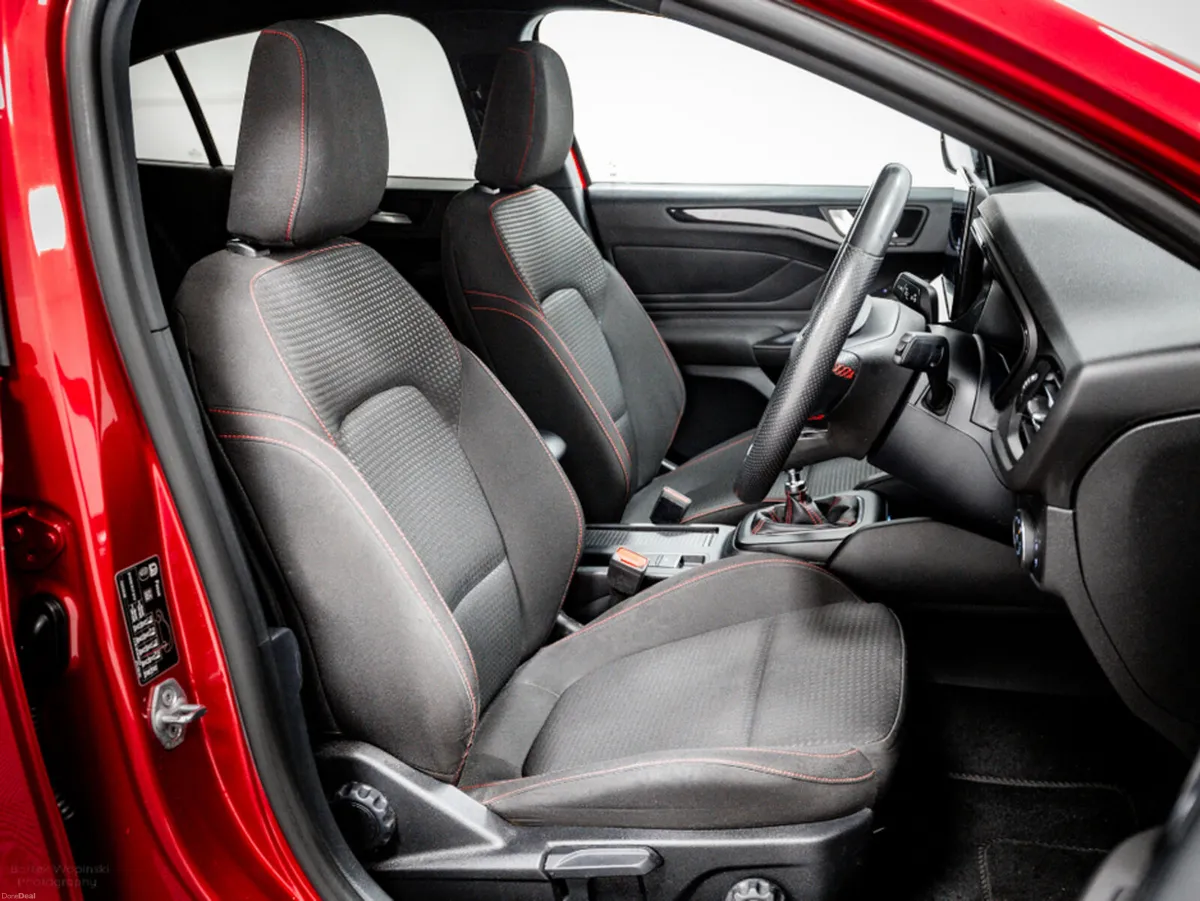 Ford Focus ST-Line 1.0 Petrol 125HP - Image 3