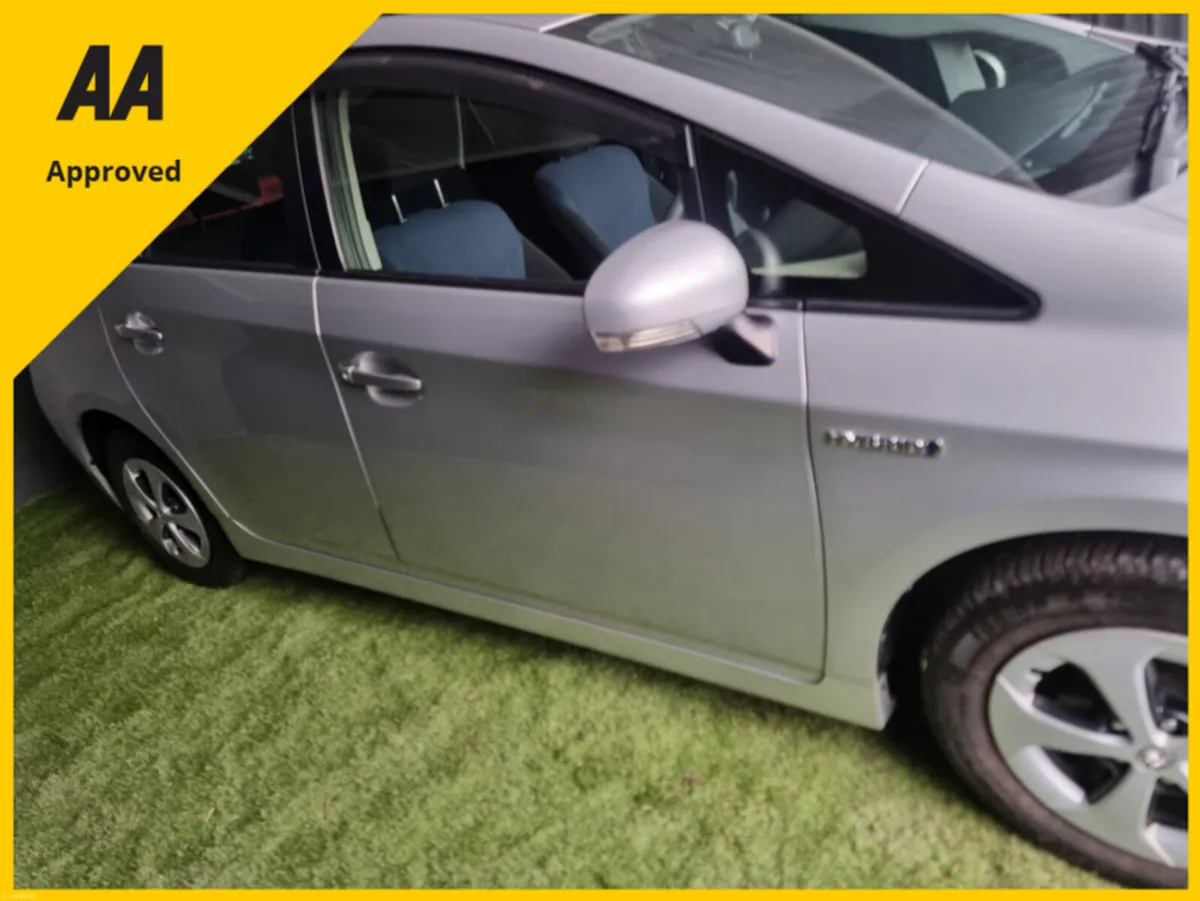 Toyota Prius 1.8 Hybrid - Image 5