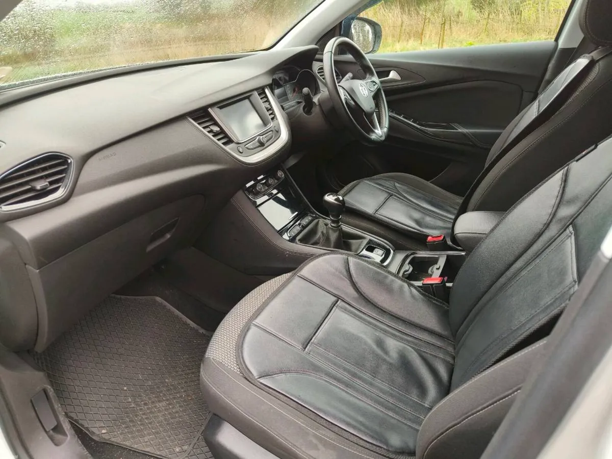 Vauxhall Grandland X - Image 3