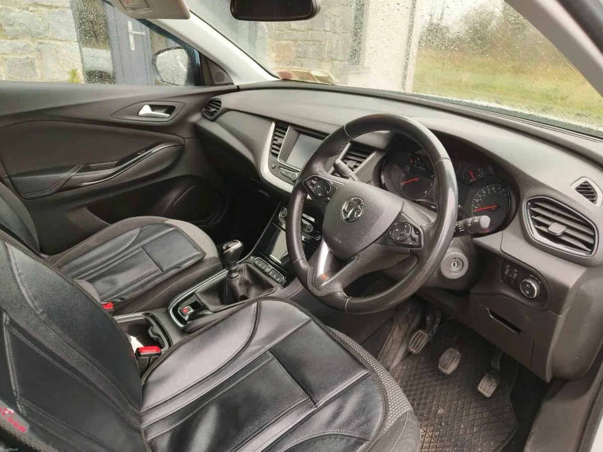 Vauxhall Grandland X - Image 4