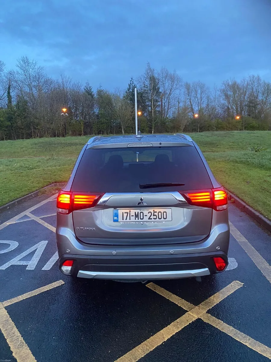 Mitsubishi Outlander 2.0. 2017 - Image 2