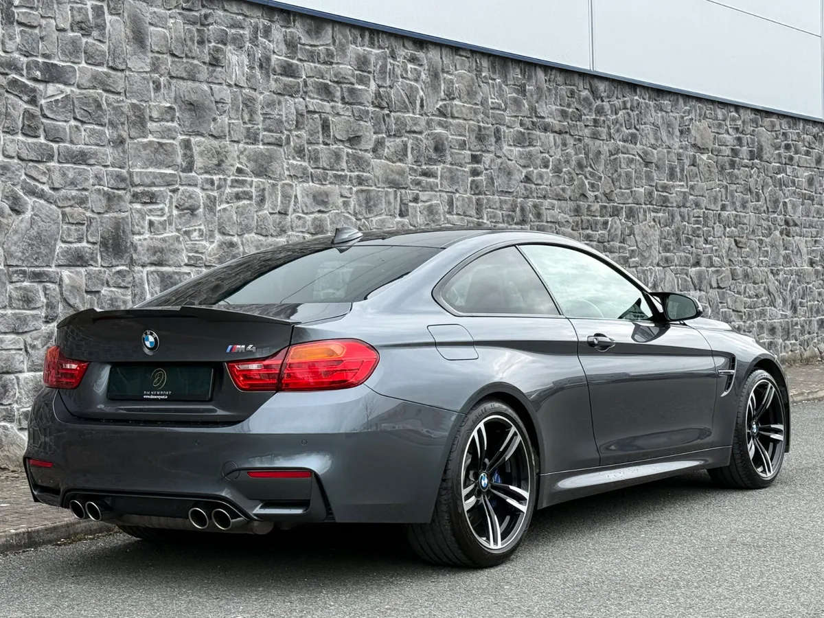 152 BMW M4 3.0 DCT 425hp FSH F82 - Image 2