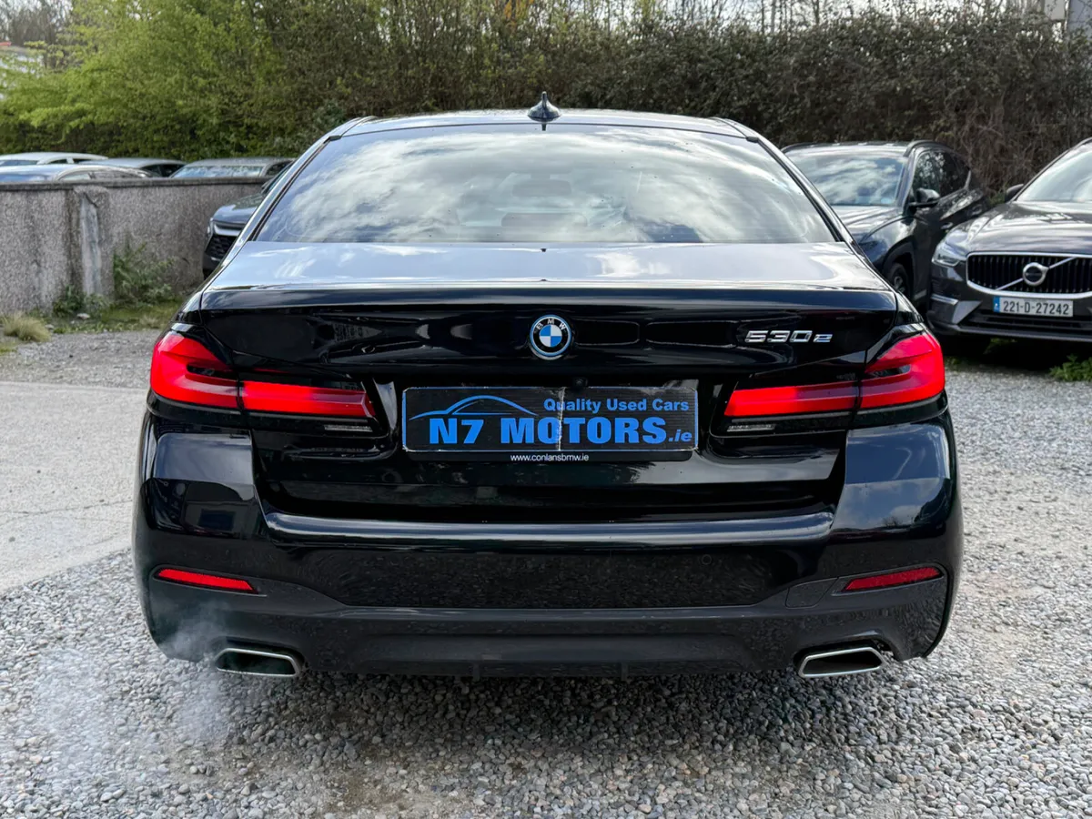 2022 BMW 5 Series  2.0 PLUG IN HYBRID G30 M SPORT - Image 4
