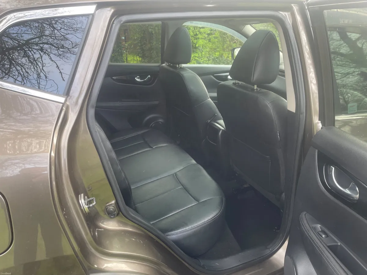 Nissan Qashqai SV (high spec )(Auto) (  2017 - Image 5
