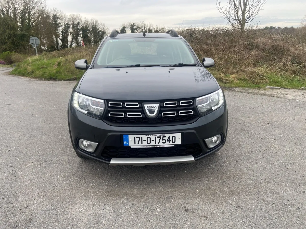 2017 Dacia Sandero Stepway - Image 2