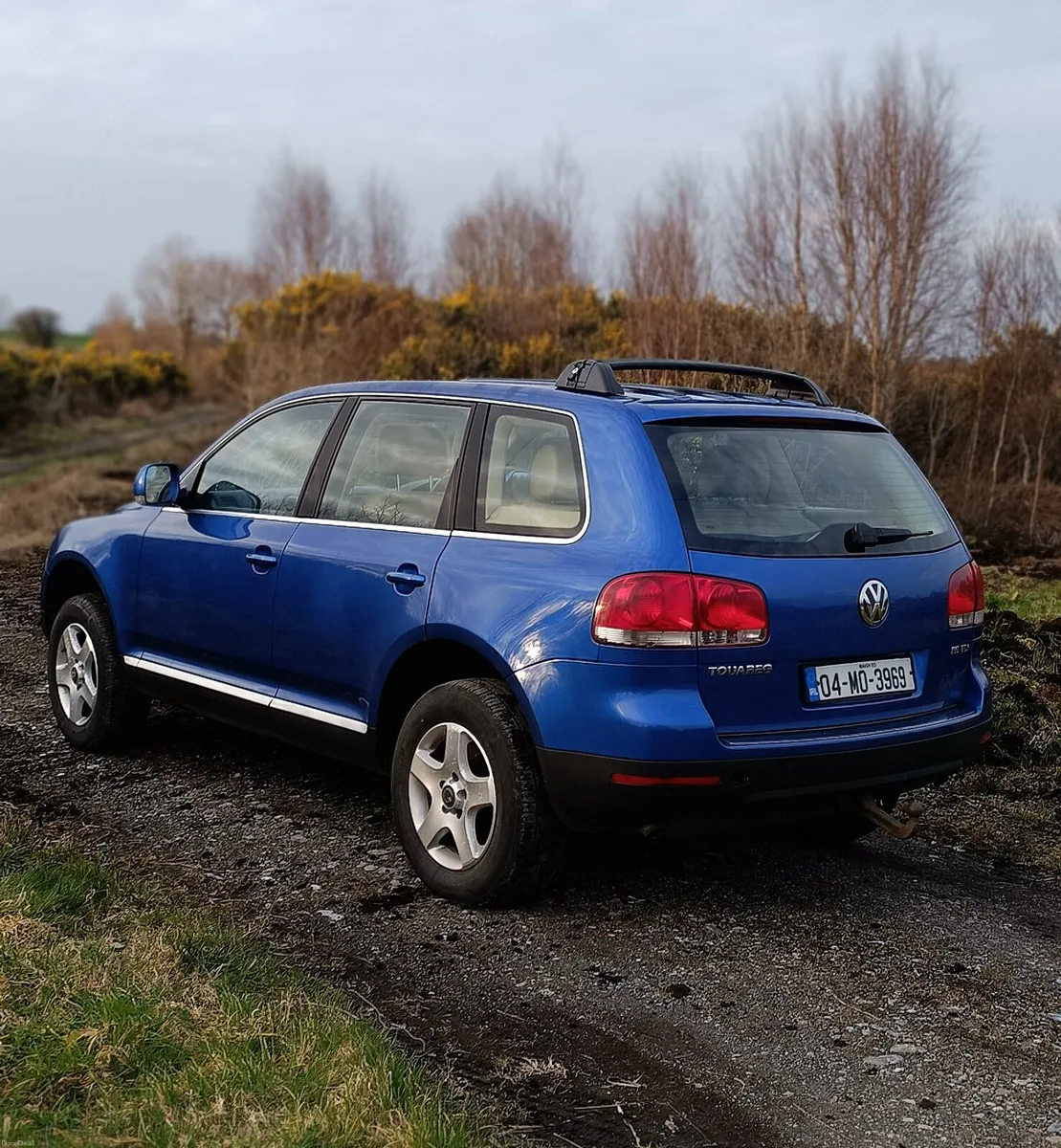 VW Touareg 2.5 d Crew Cab - Image 1