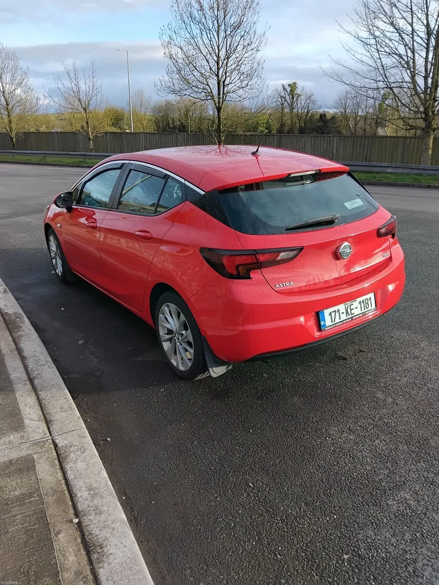 Opel Astra 2017 - Image 4