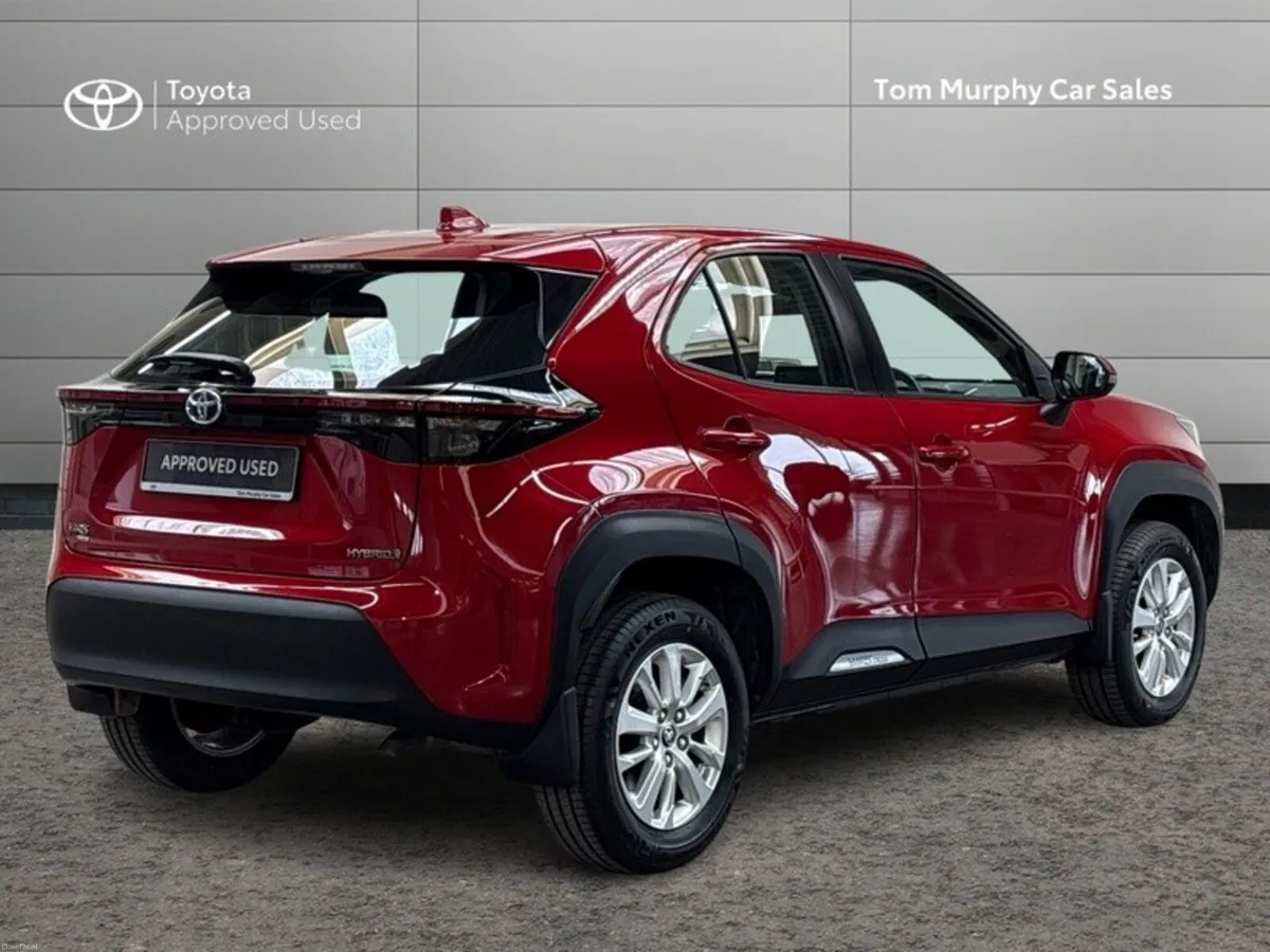 Toyota Yaris Cross LUNA HYBRID - Image 2