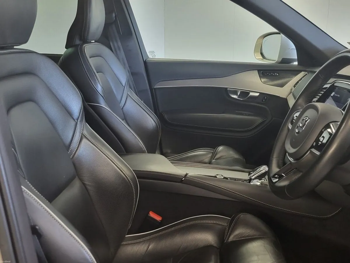 Volvo XC90 T8 PHEV 455hp Plus (Bright Theme) - Image 6