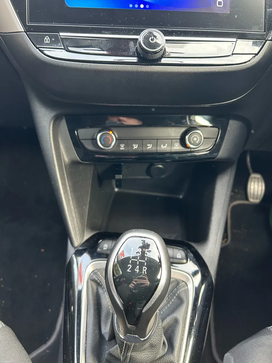 2021 Opel Corsa price negotiable - Image 4