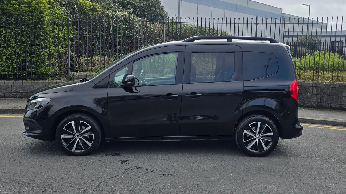 Demo Sale - Mercedes-Benz T-Class 2025 - Image 2