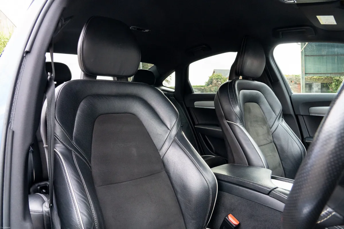 2018 Volvo S90 R-DESIGN - Image 4