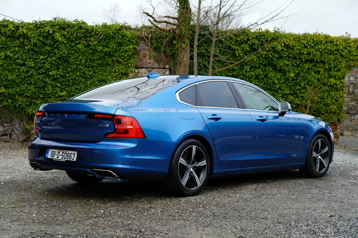 2018 Volvo S90 R-DESIGN - Image 3