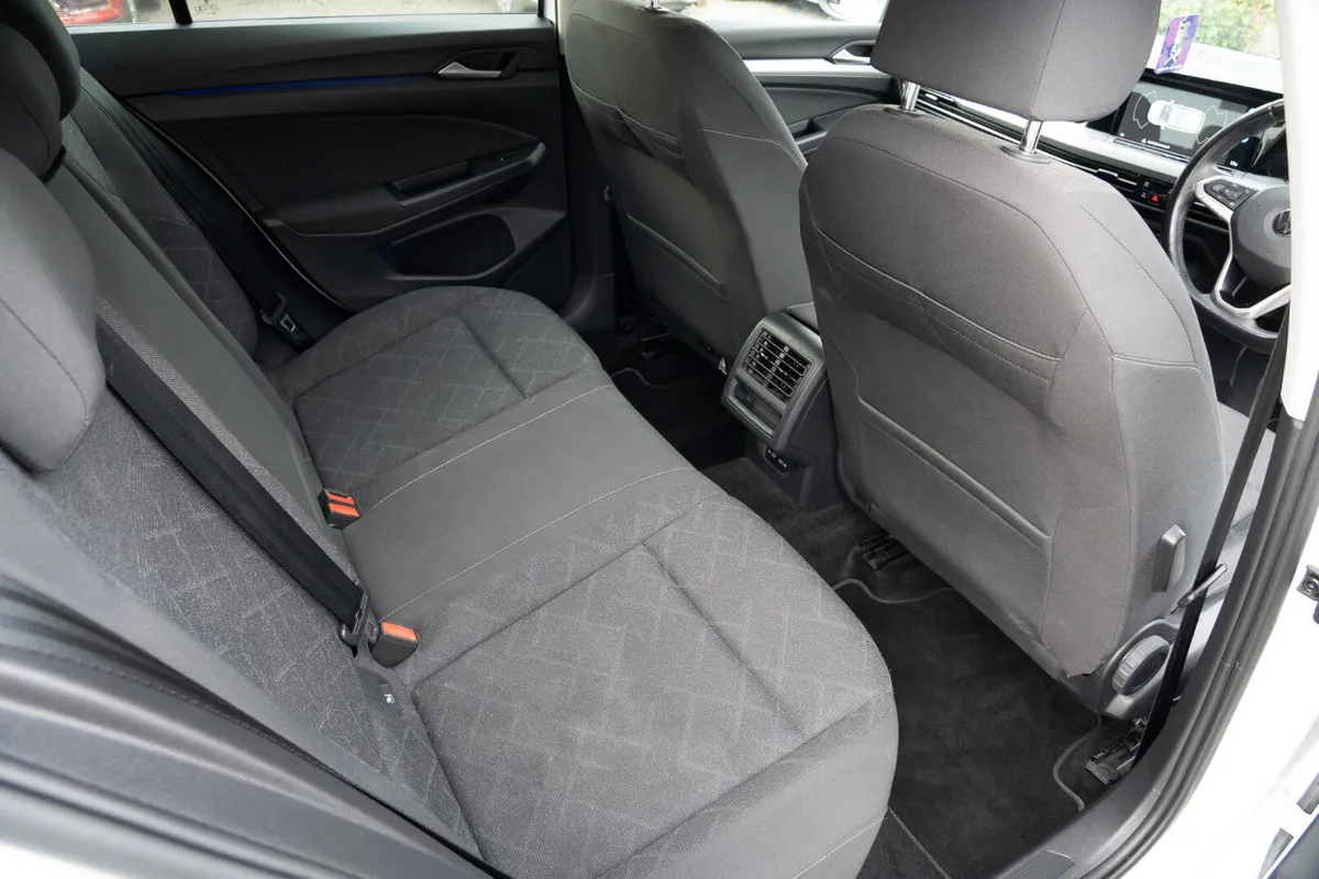 2021 Volkswagen Golf Petrol Manual 1.0 Life - Image 4