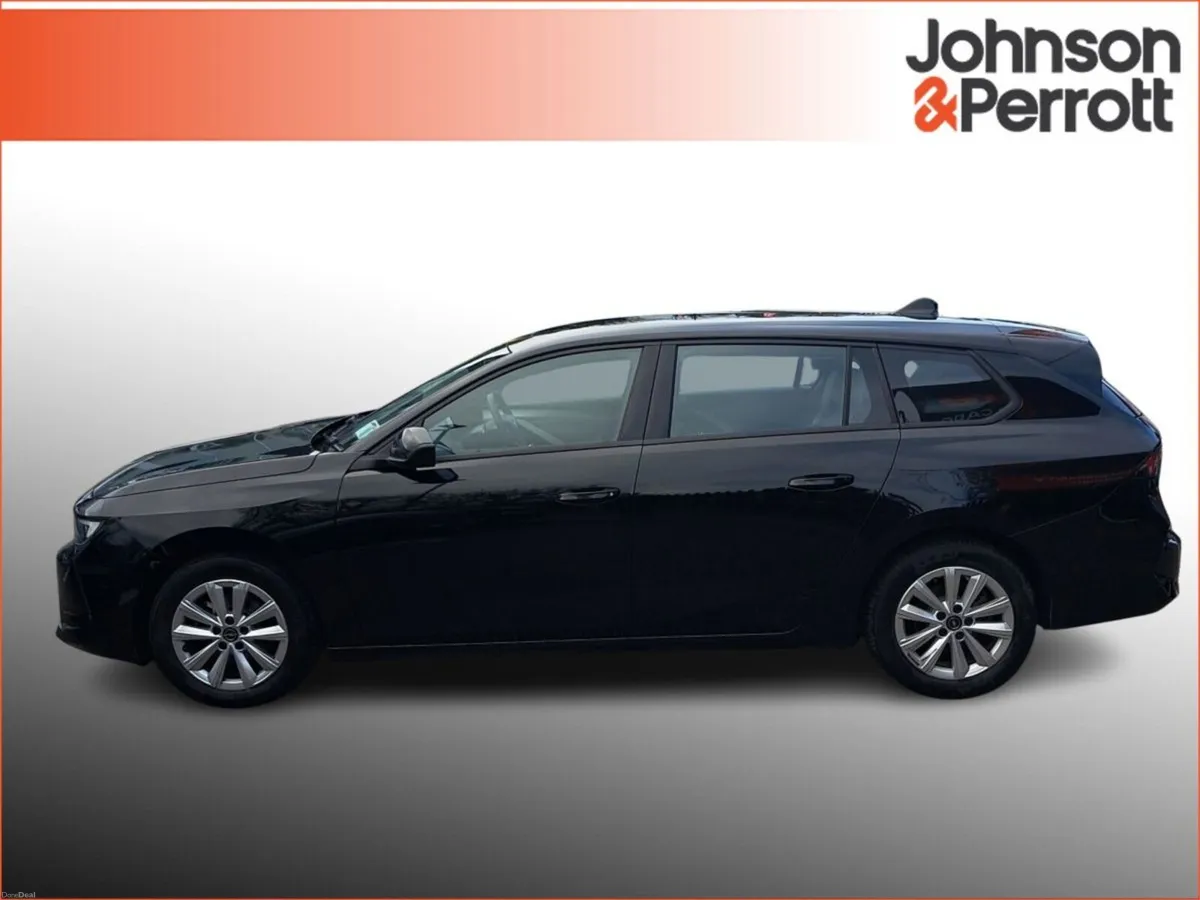 Opel Astra Elegance 1.2 Turbo 110PS Petrol 6 Speed - Image 4