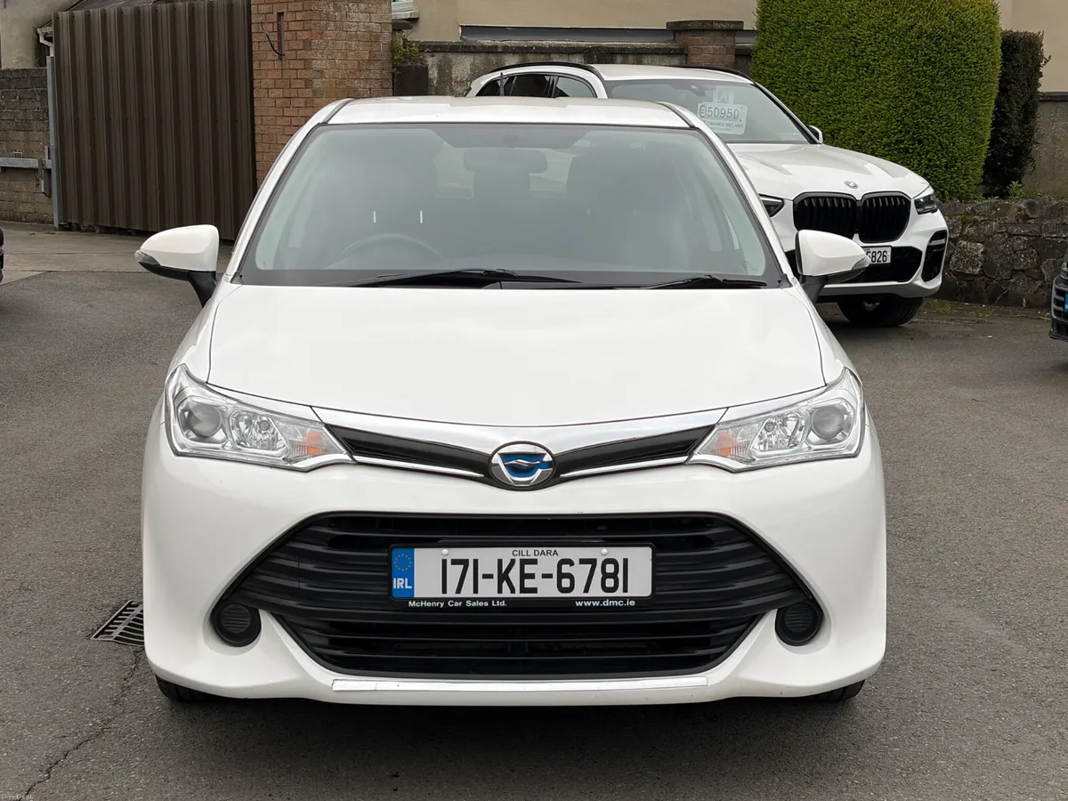 171 Toyota Corolla Fieleder Auto *Low KM* - Image 2