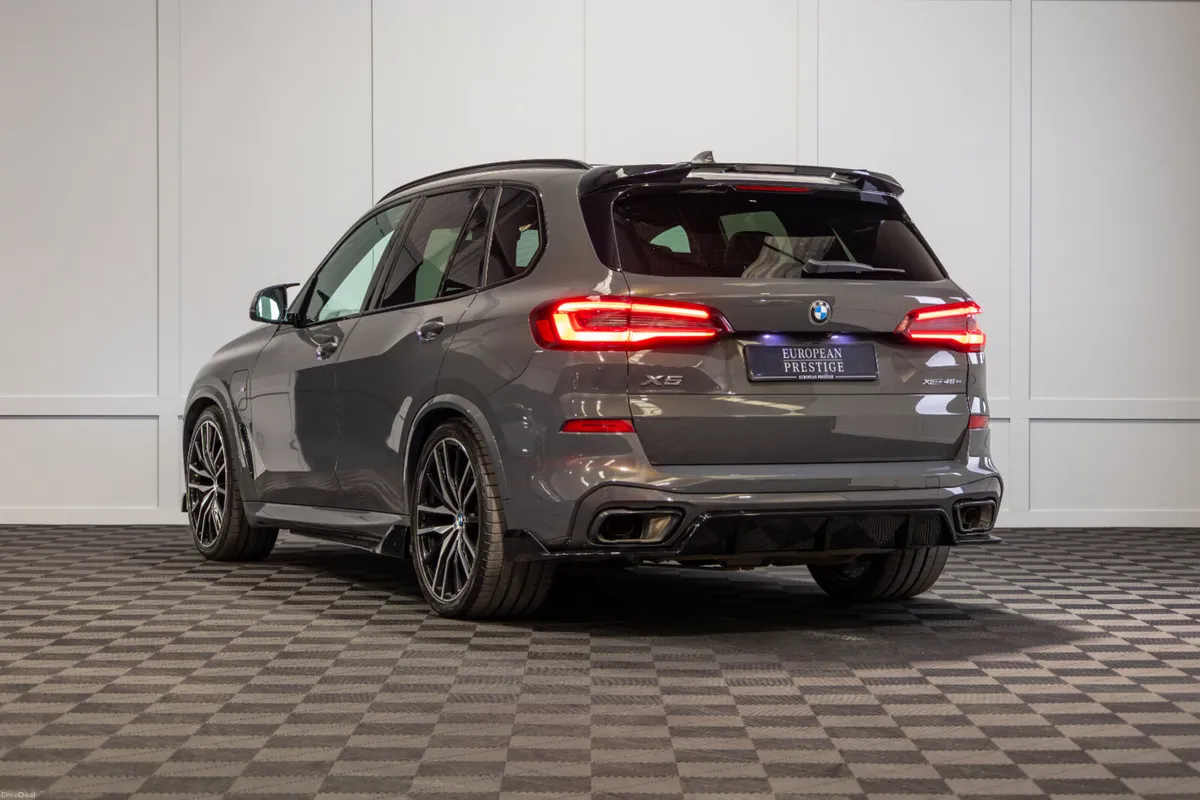 212 BMW X5 X-Drive 45e M-Sport *Pan Roof - Image 4