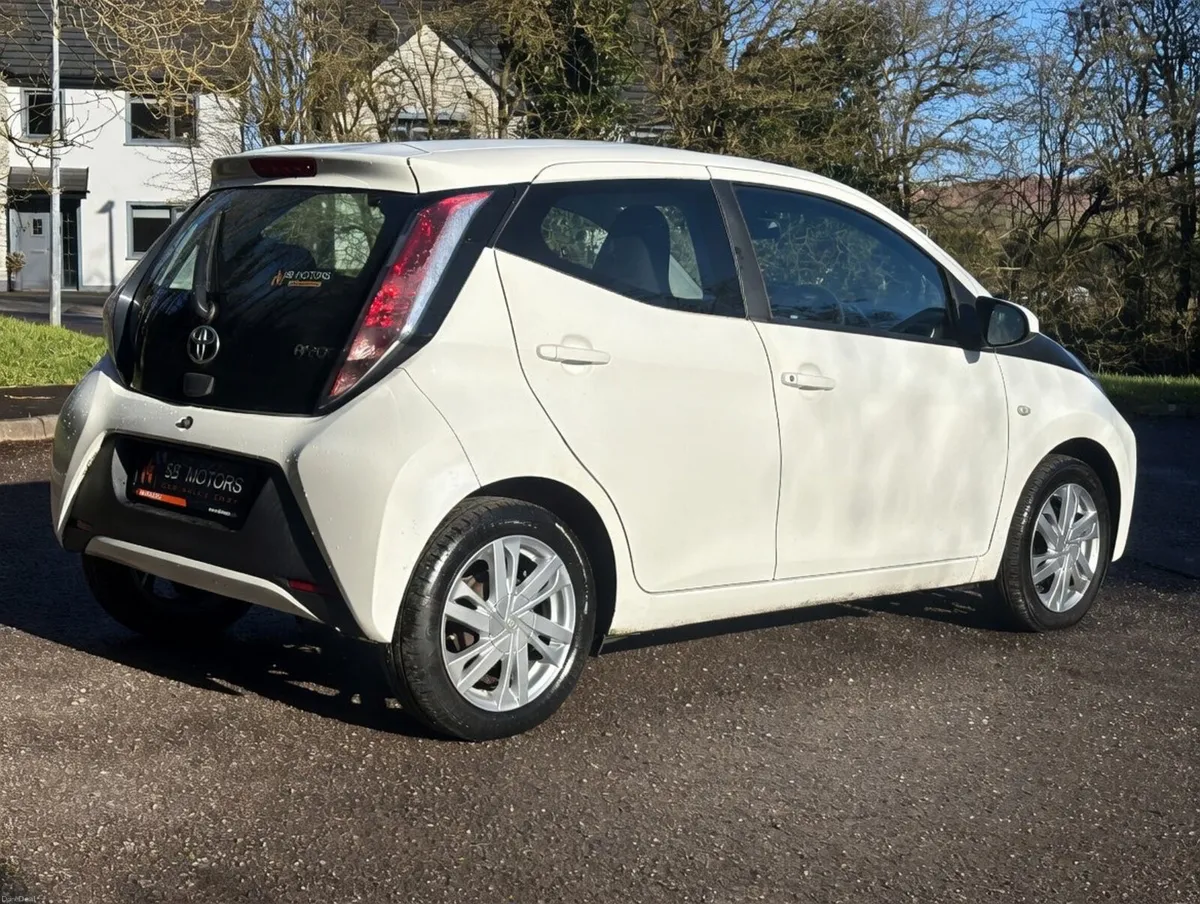 2016 TOYOTA AYGO 1.0 X-PLAY 55K 1 OWNER CAR! - Image 4