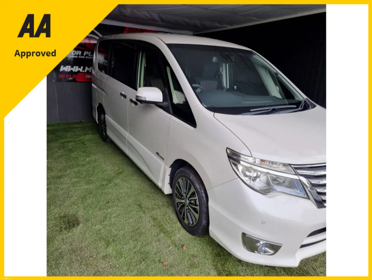 2014 Nissan Serena Full option Automatic - Image 2