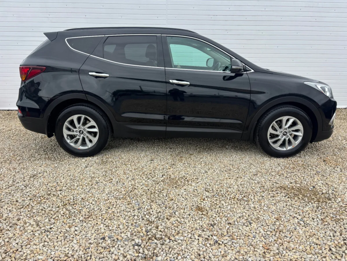Hyundai Santa Fe PREMIUM 5DR AUTO - Image 2