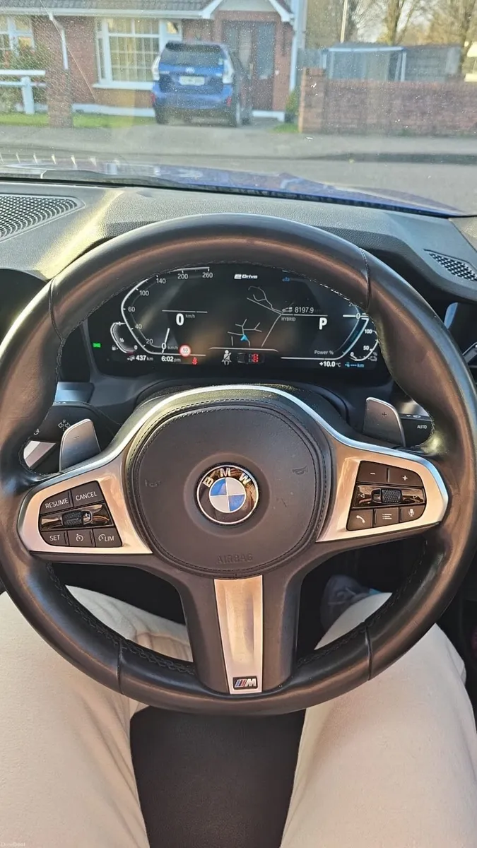 BMW 330 3 Series - Image 2