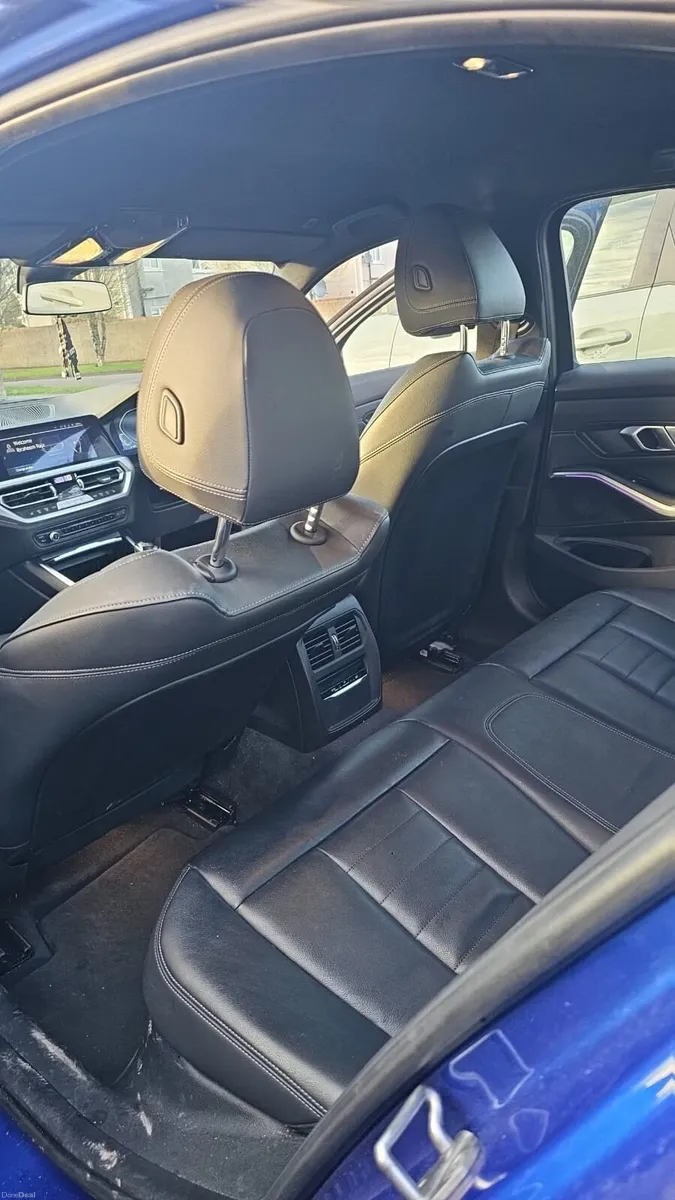 BMW 330 3 Series - Image 4