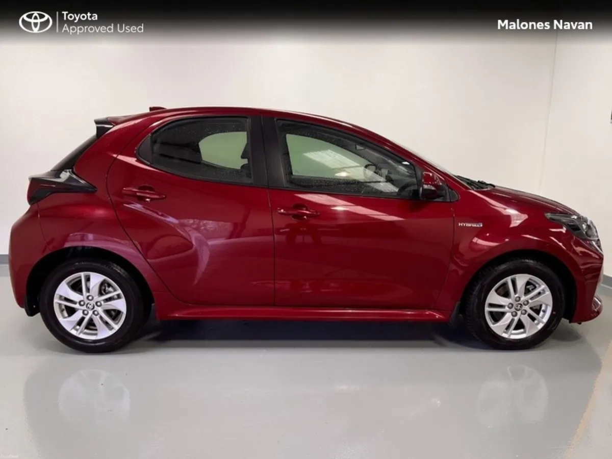 Toyota Yaris HYBRID LUNA 4DR AUTO - Image 3