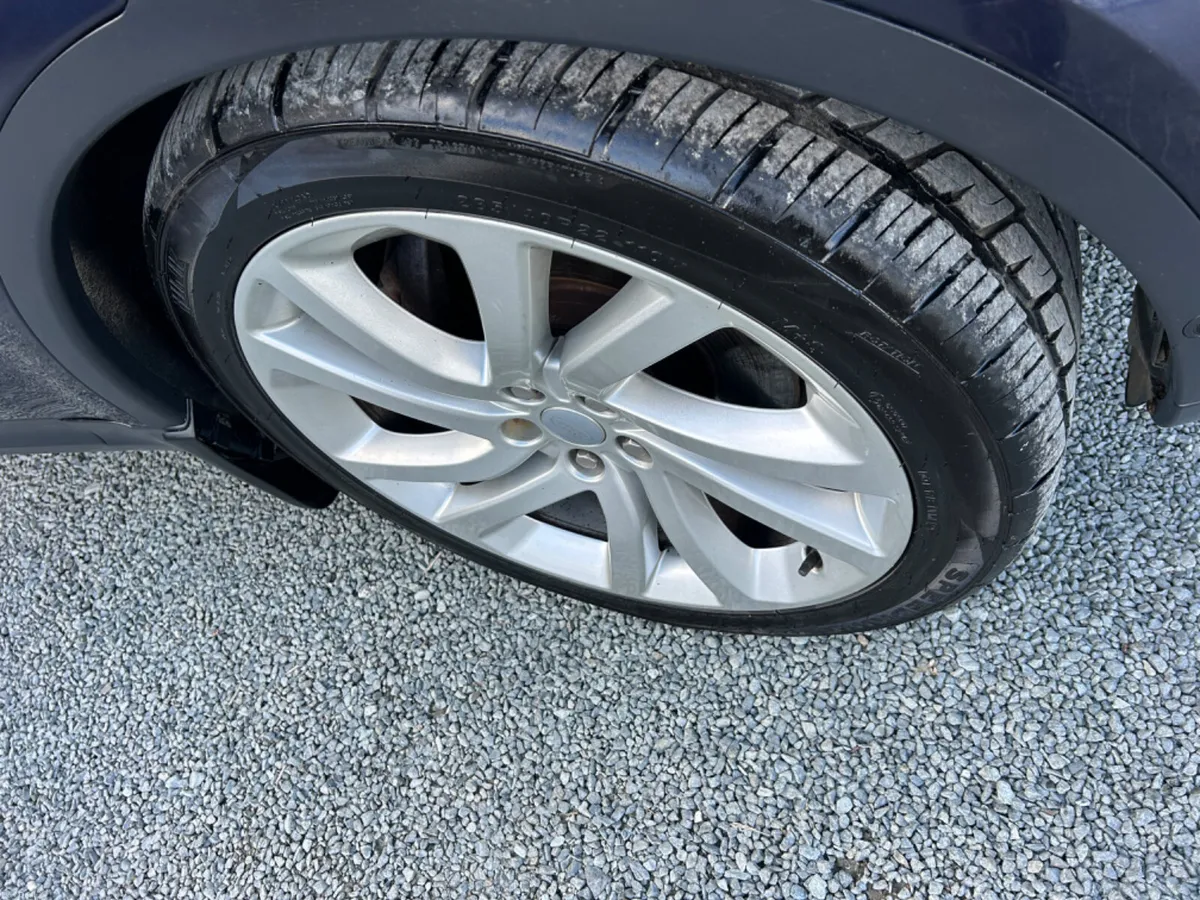 19 Land Rover Discovery 2019 3.0 HSE 7 seats - Image 4