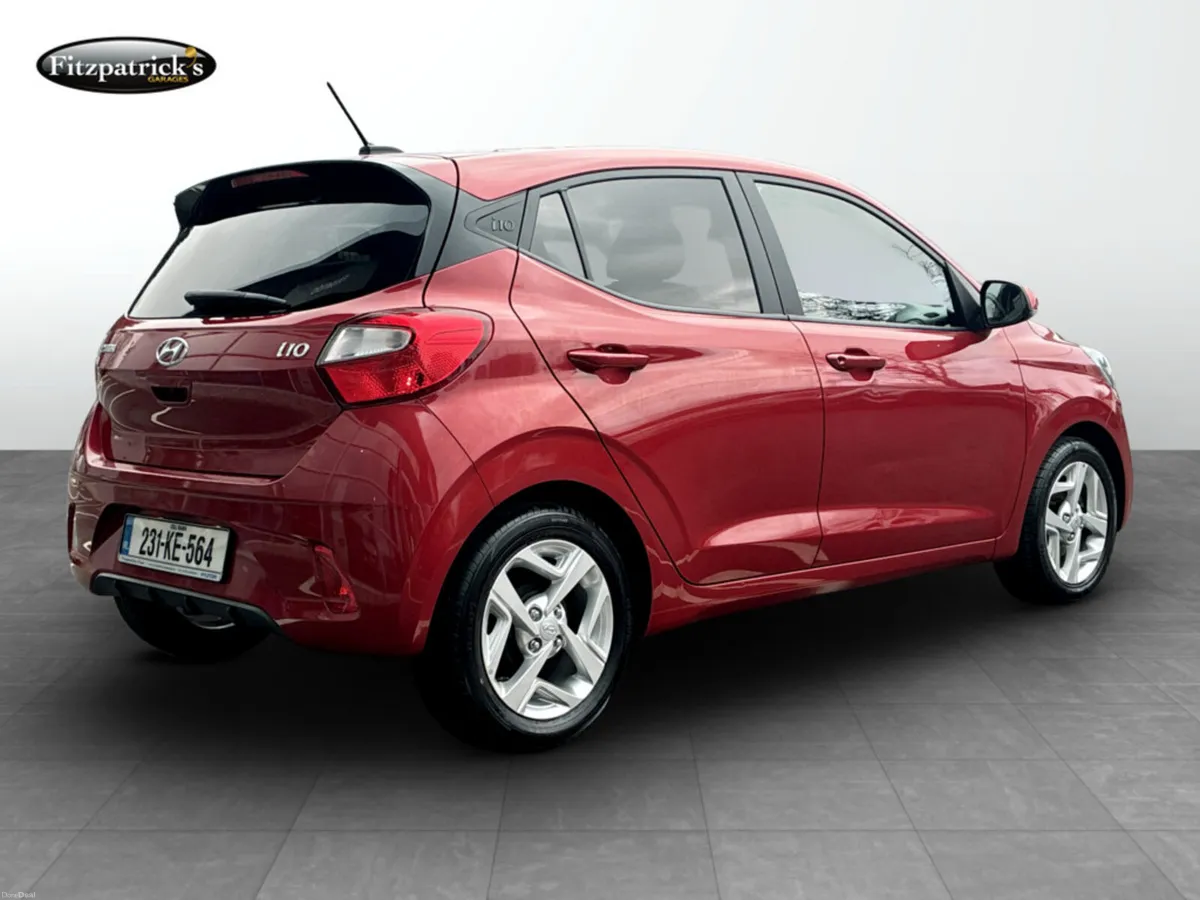 Hyundai i10 Deluxe 1.0 Petrol - Image 4