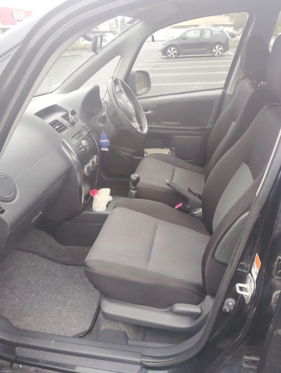 Suzuki SX4 2009 - Image 2