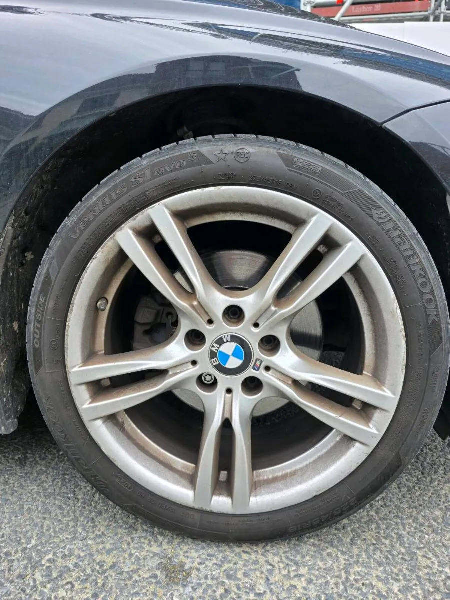 BMW 330e M Sport Shadow Edition - Image 3