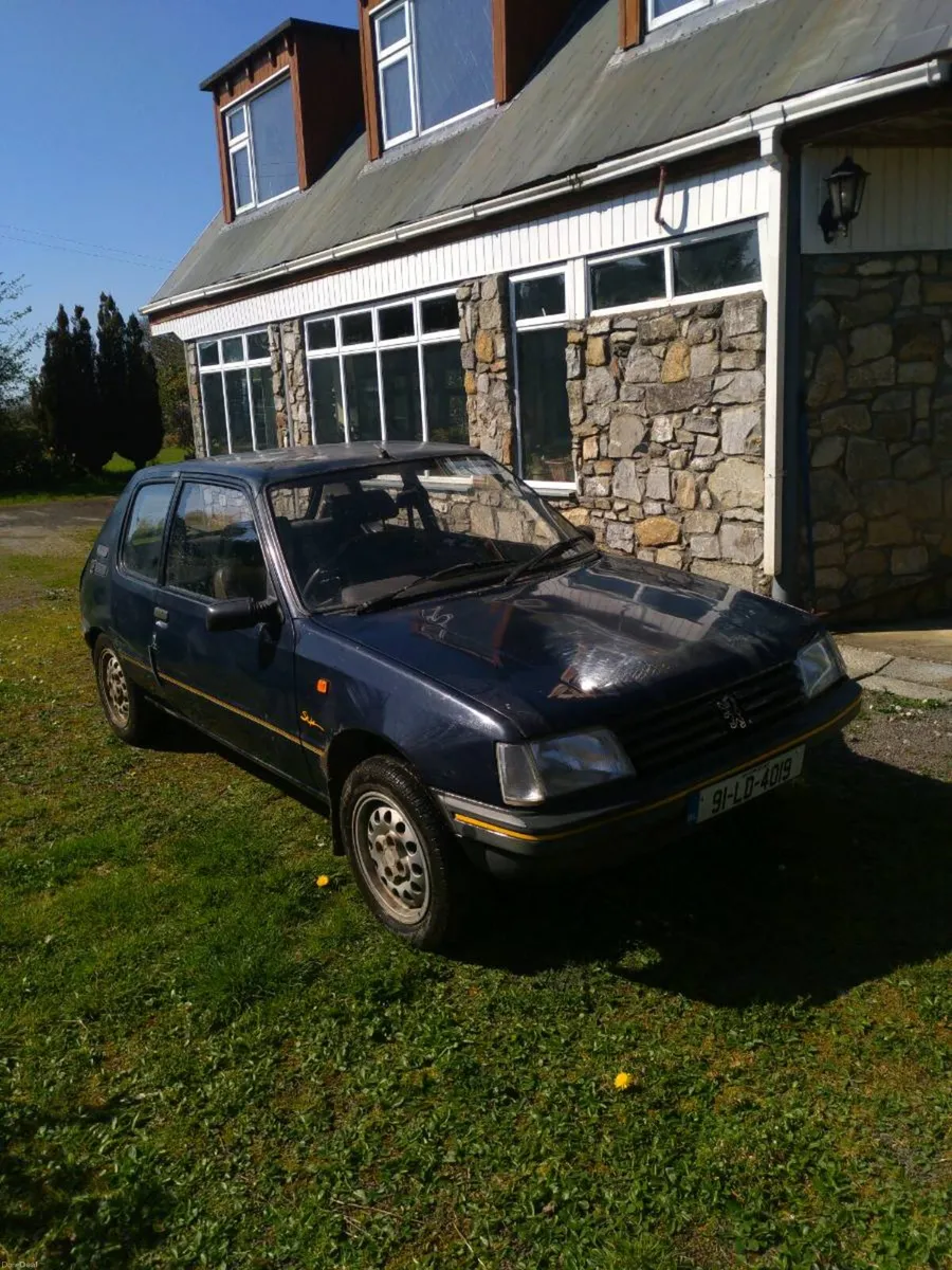 Peujot 205 - Image 1