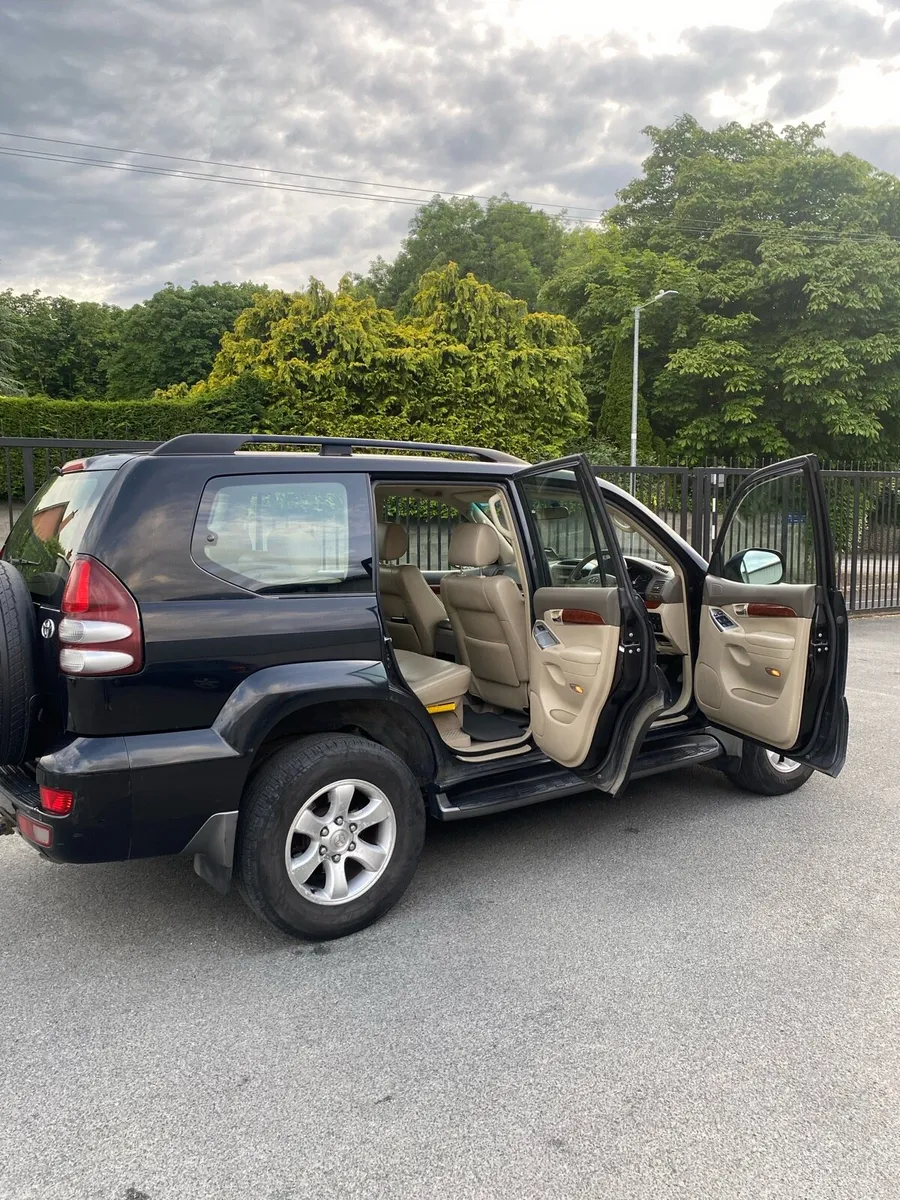 Toyota Land Cruiser - Image 3