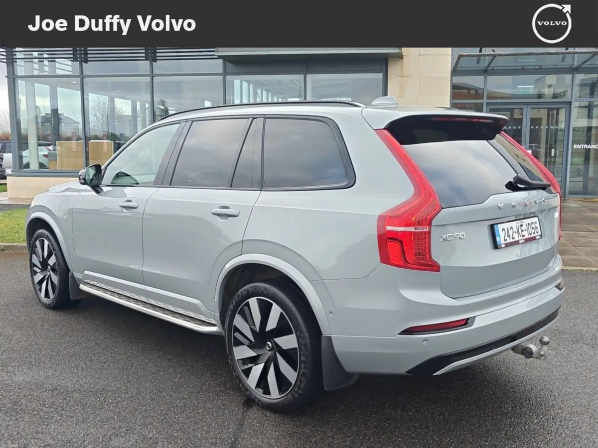 Volvo XC90 T8 PHEV 455hp Plus (Dark Theme) - Image 2