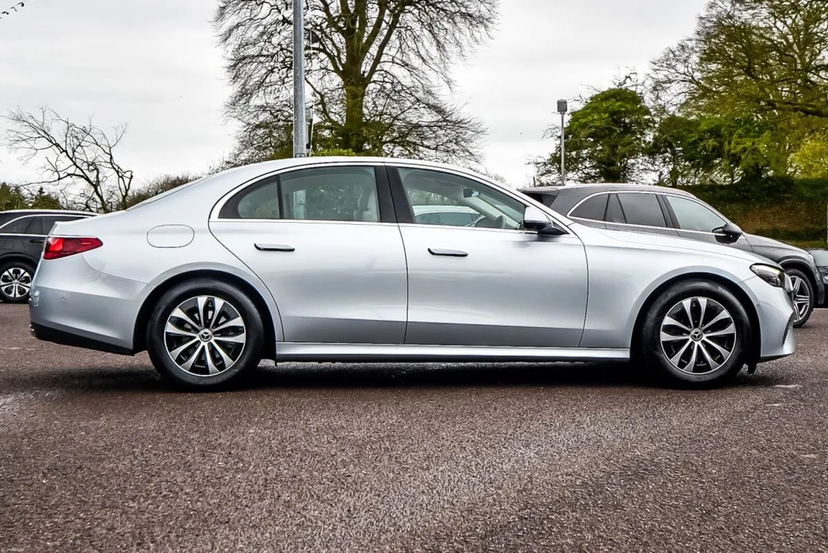 Mercedes-Benz E-Class E220d Avantgarde Auto - Image 4