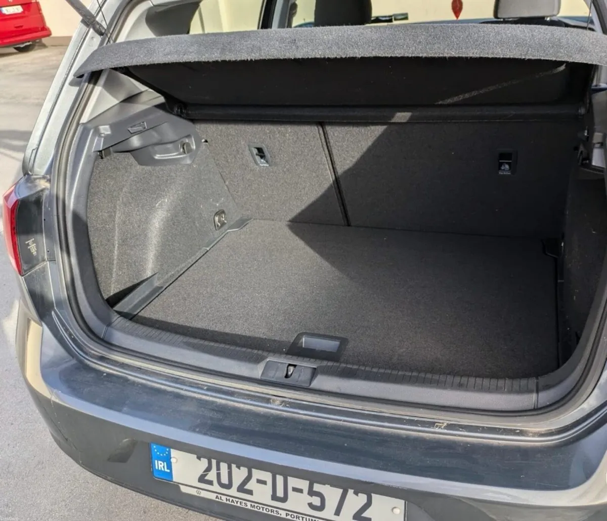 LOW MILEAGE IMMACULATE  2020 GOLF TDI - Image 4