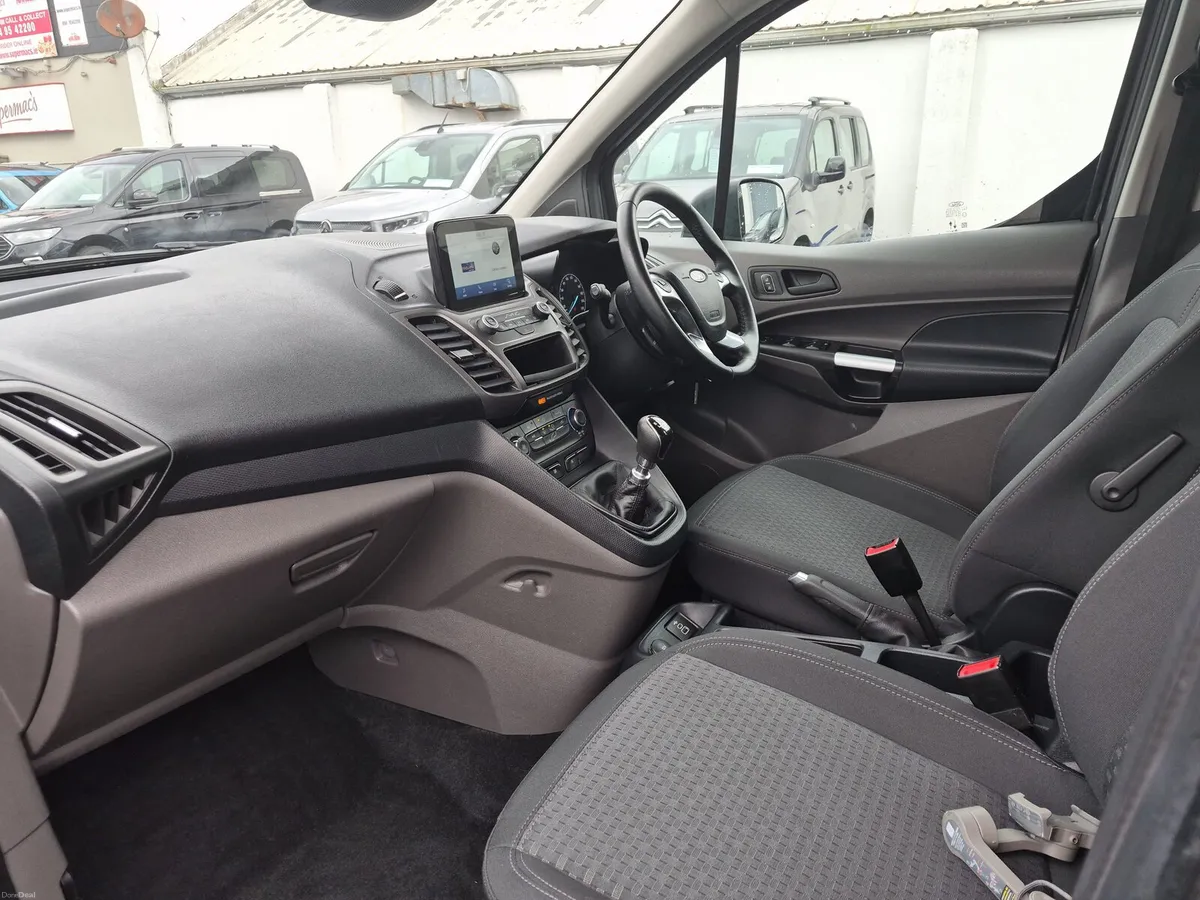 Ford Tourneo Connect Wheelchair Access Taxi Spec - Image 3