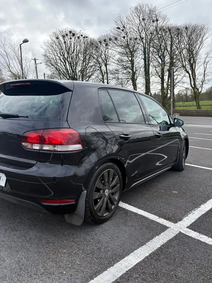 Volkswagen Golf 2010 - Image 3