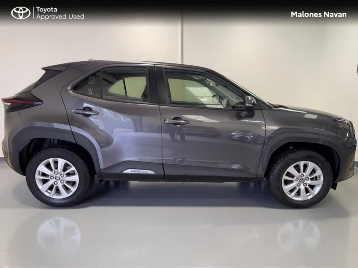 Toyota Yaris Cross YARIS CROSS LUNA - Image 3