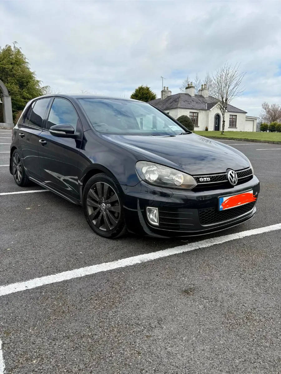 Volkswagen Golf 2010 - Image 1