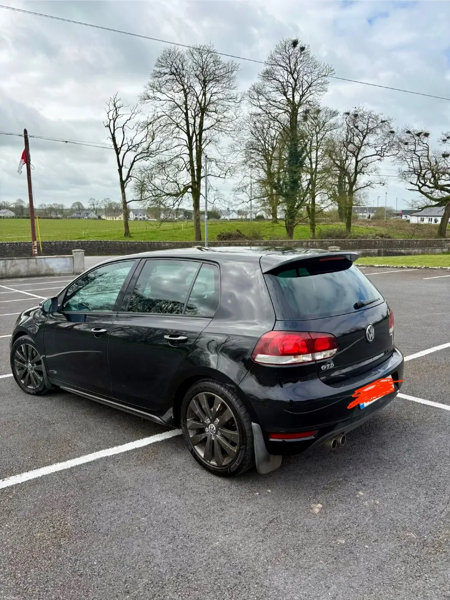 Volkswagen Golf 2010 - Image 4